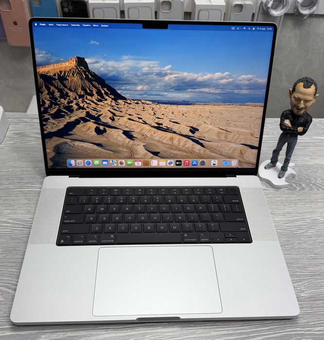 MacBook Pro 16  M1 Pro / RAM 16 / SSD 512 GB / Silver / 2021