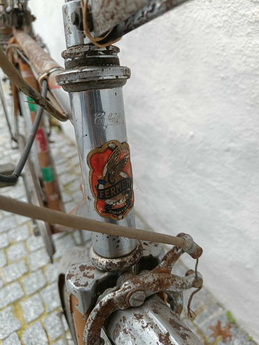 Bicicleta antiga - FERMEN - pasteleira