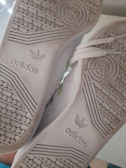 Sapatilhas Adidas Holográficas