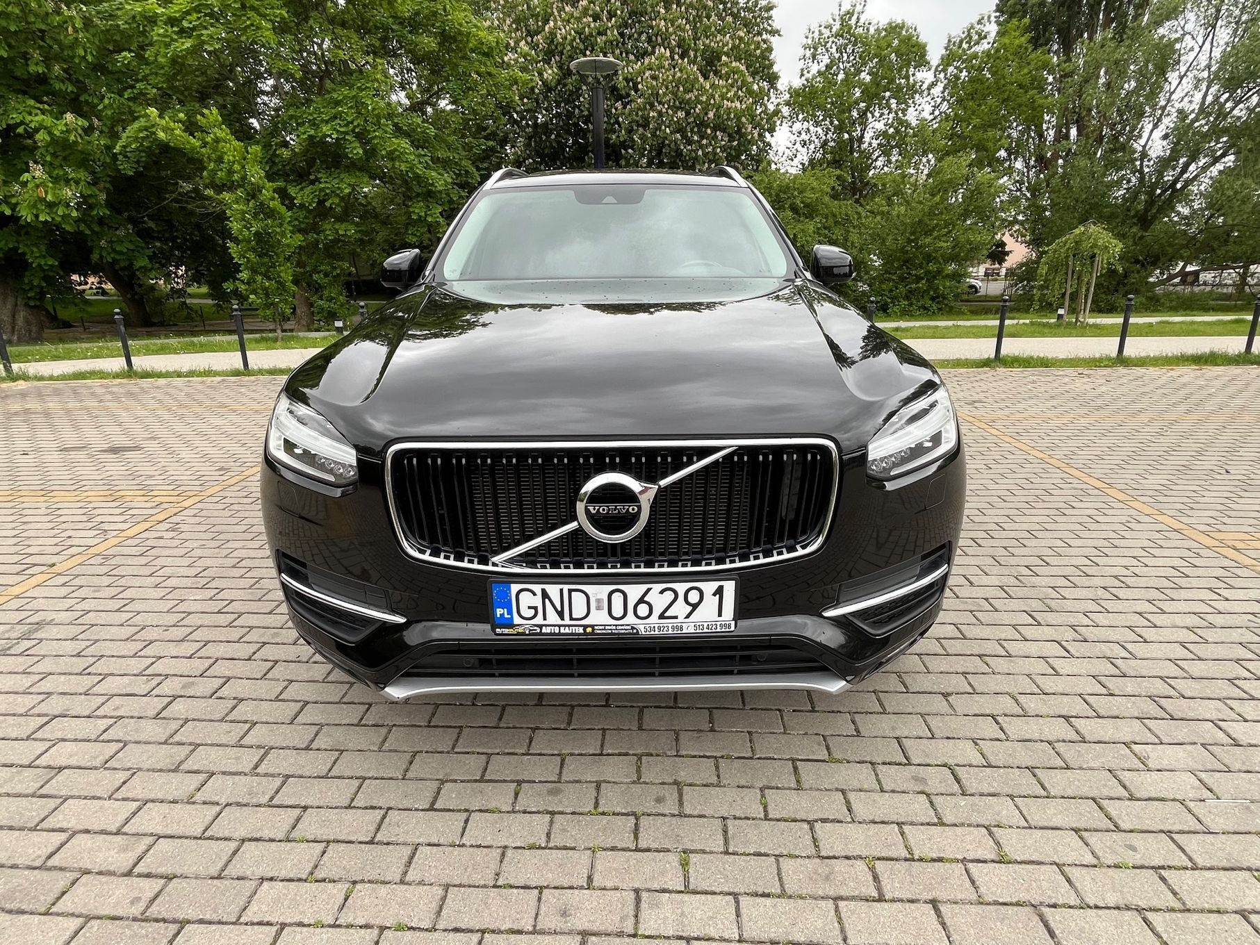 Volvo XC 90 4x4 320 km automat 7 os Bogate wyposażenie