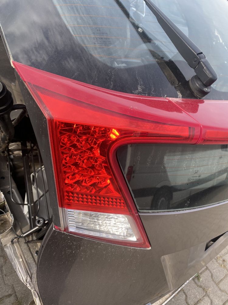 Honda civic IX lampa lewa klapy tył stan bardzo dobry sprawna