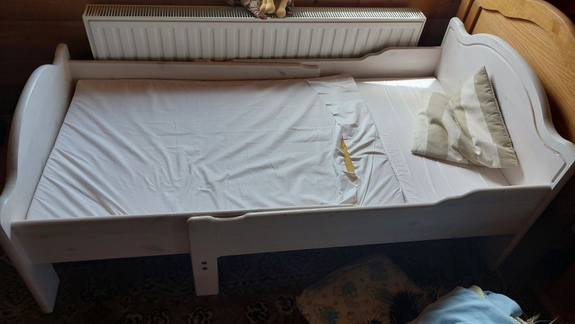 Łóżko dziecięce drewniane regulowane
