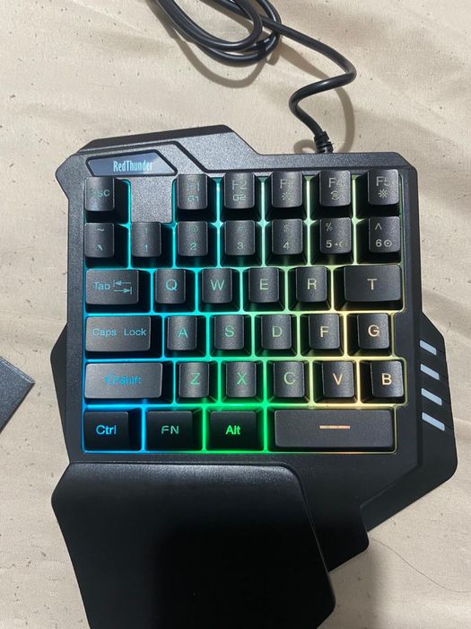 NUNCA USADO: RedThunder G30 Teclado mecânico RGB para jogos