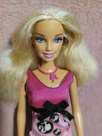 Barbie blondyna, ubrana