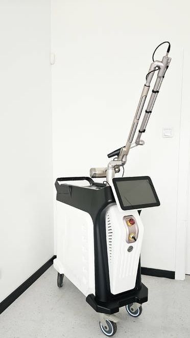 Laser pikosekundowy do usuwania tatuażu i permanentnego. MED.CE I FDA!