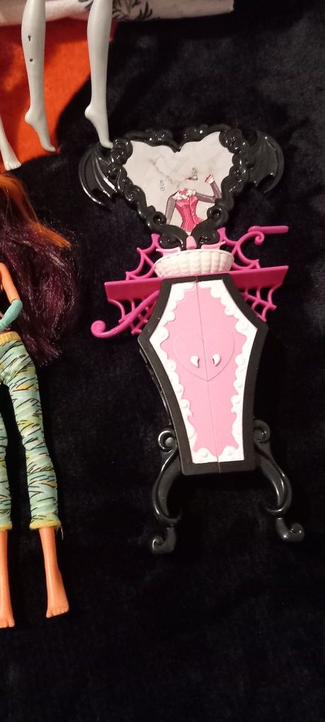 Varias bonecas monster high incompletas