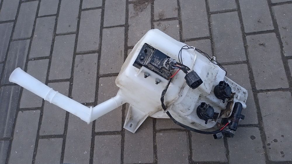 Zbiorniczek spryskiwaczy Mazda 6 GH