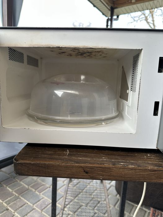 Мікрохвильова піч