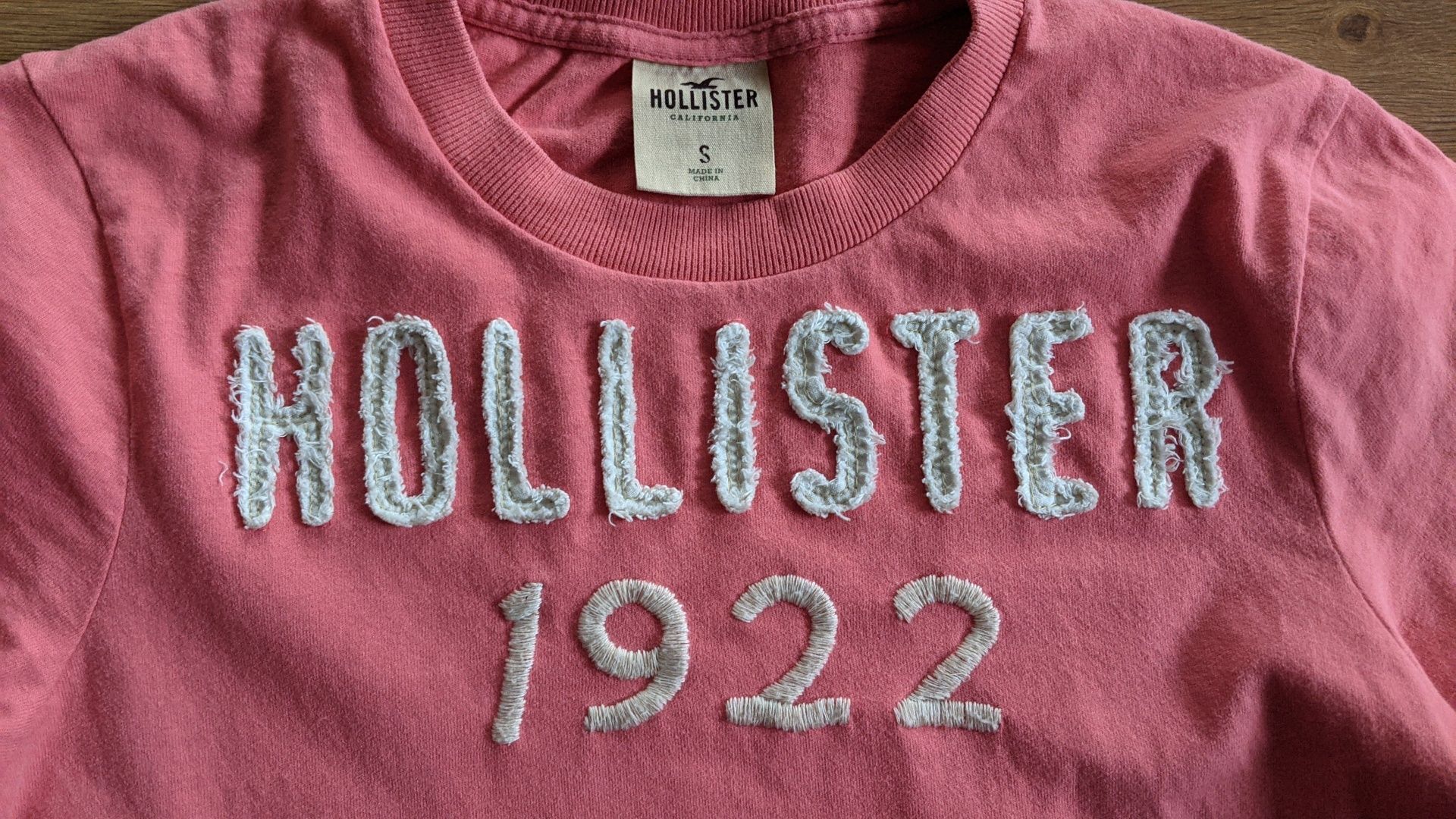 T-shirt marki Hollister, rozm S