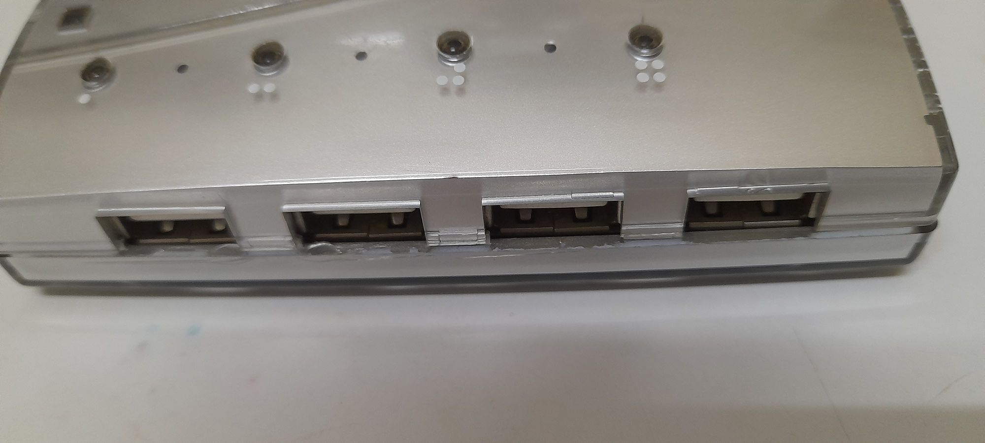 Typhoon USB 2.0 Hub 4 Portas