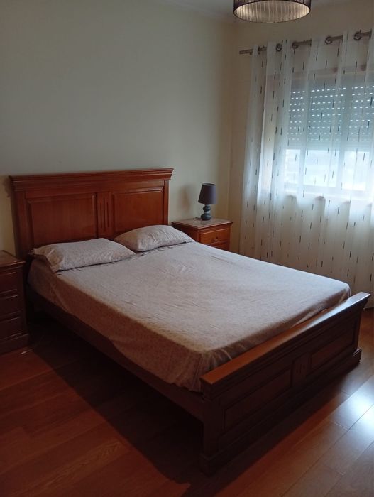 Quarto de casal em madeira