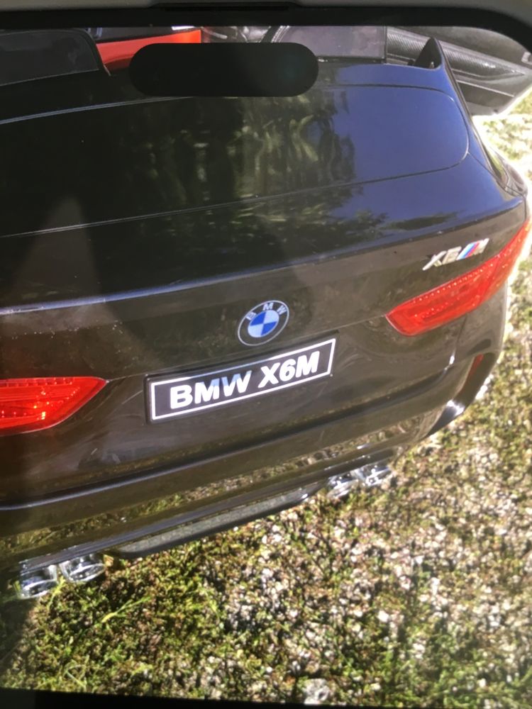 Samochód na akumulator BMW X6  2-osobowe .   PILOT  USB  MP3