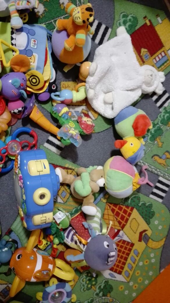 Zabawki sensoryczne pozytywki zawieszki do wózka Lamaze i inne