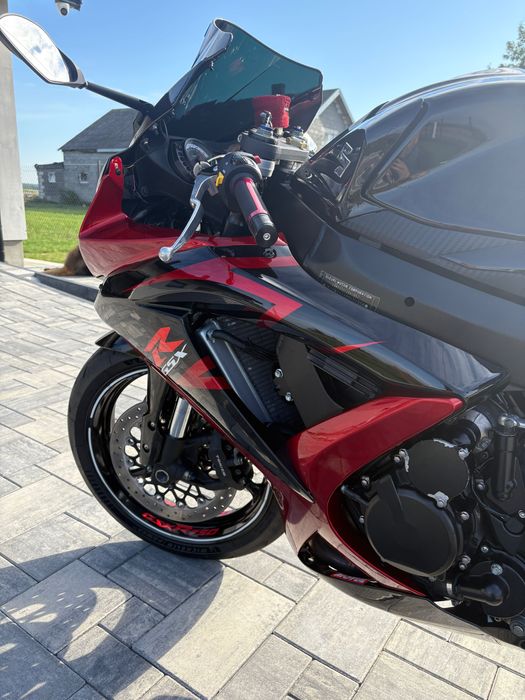Suzuki GSX-R 750K8