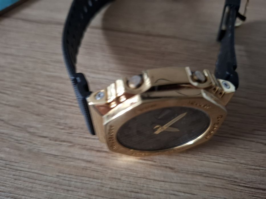Casio G-Shock GM 2100 gold