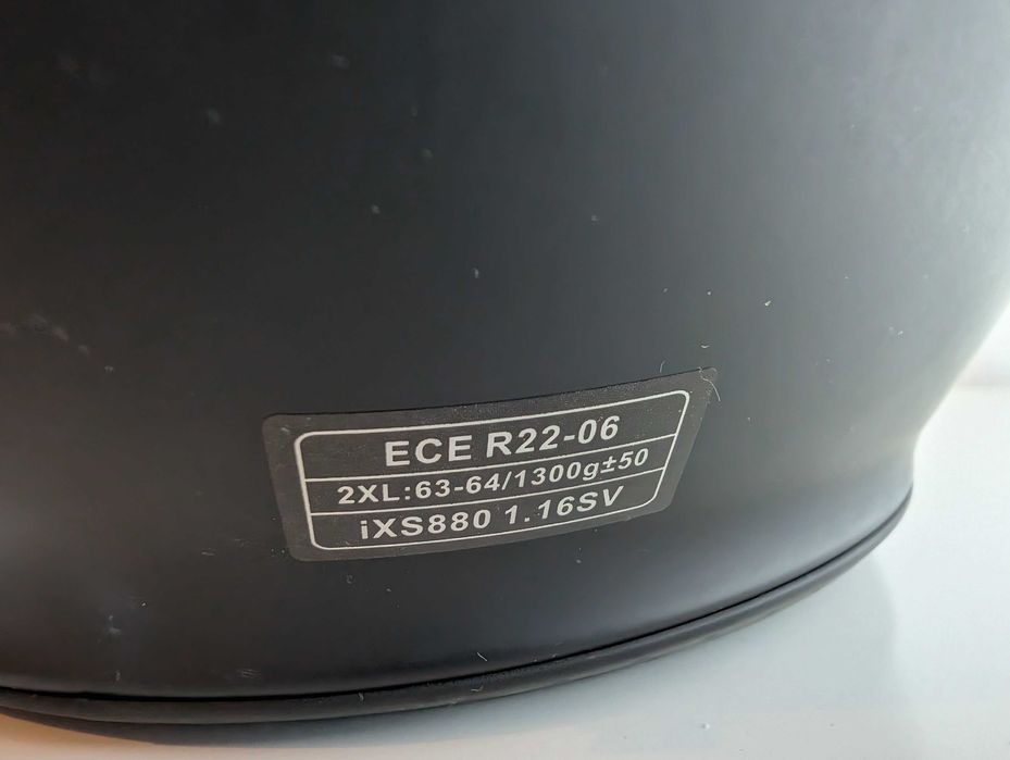 Capacete IXS880 semi novo com extras