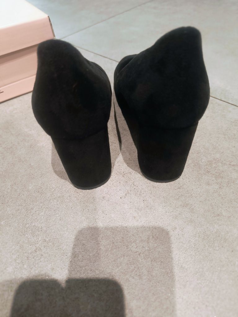 Buty na słupku r.37