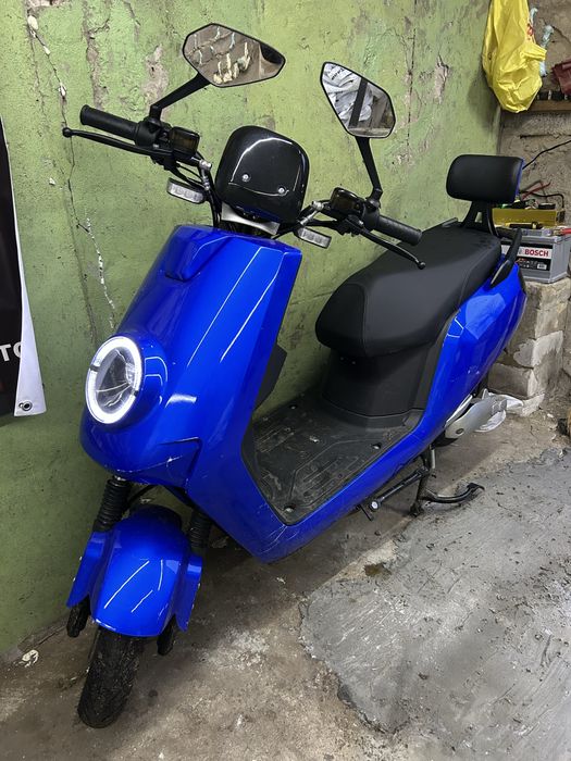 Электро Скутер запас хода 70км. Категория не нужна.