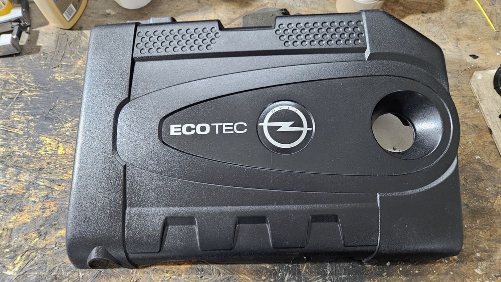 Pokrywa osłona silnika A20DTH 2.0 cdti opel astra j insignia a zafira