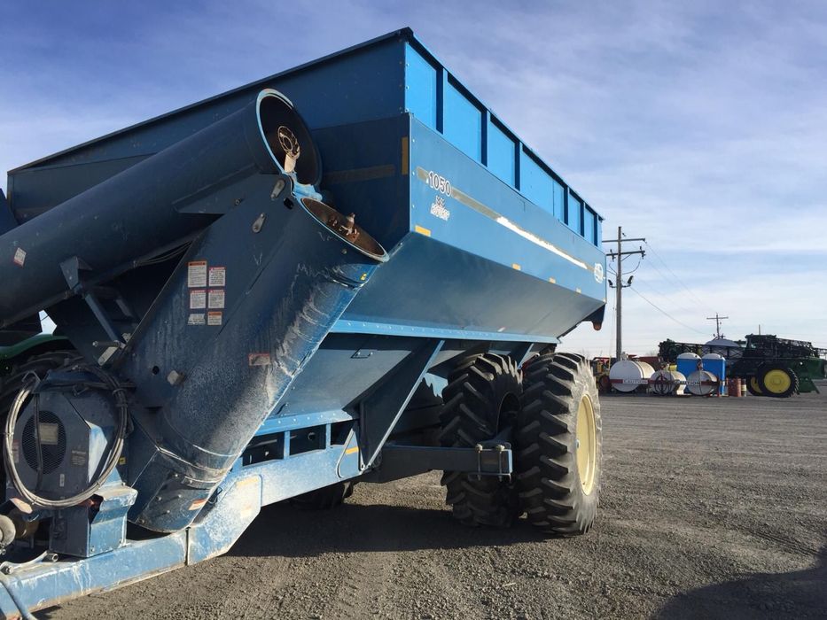 Продам бункер-перевантажувач зерна( ПБН) Kinze 1050