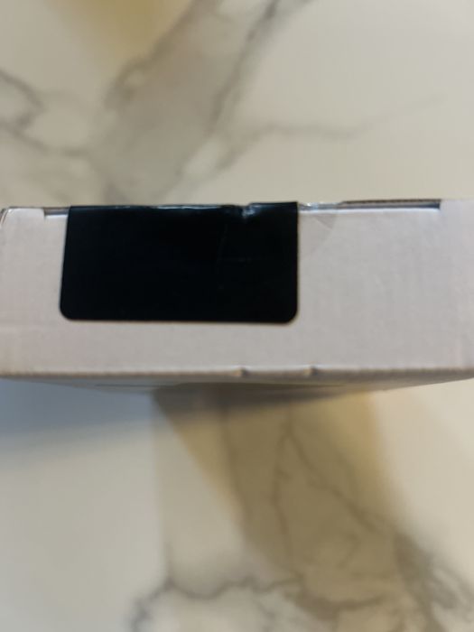 Powerbank bezprzewodowy biały lub czarny magsafe  5000mAh Denver