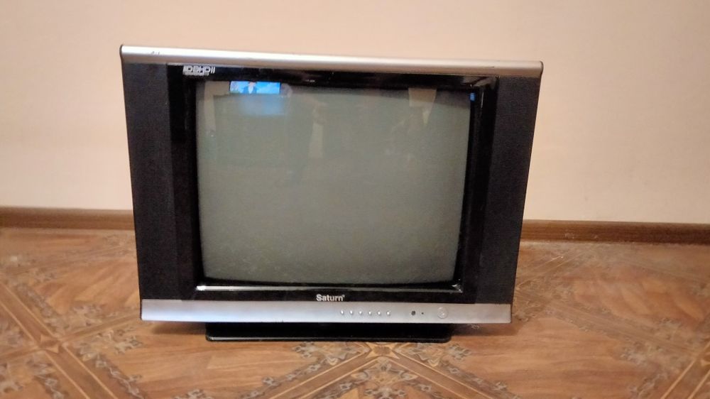 Отдам бесплатно телевизор Saturn