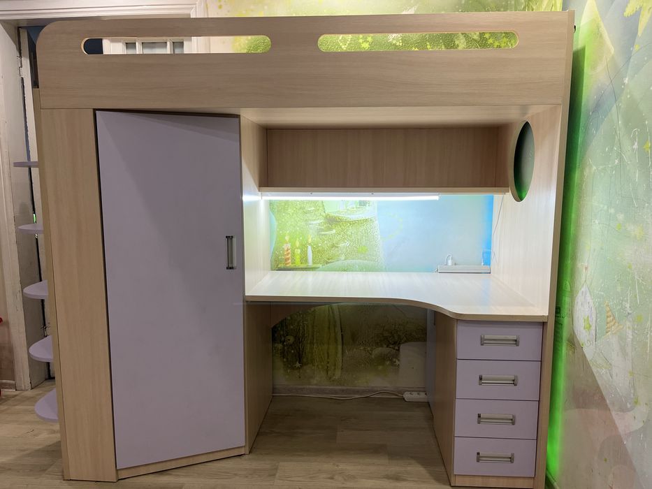 Ліжко-чердак/ярусне ліжко з шафою і робочим місцем