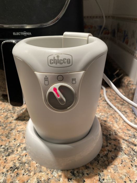 Aquecedor de biberões portátil