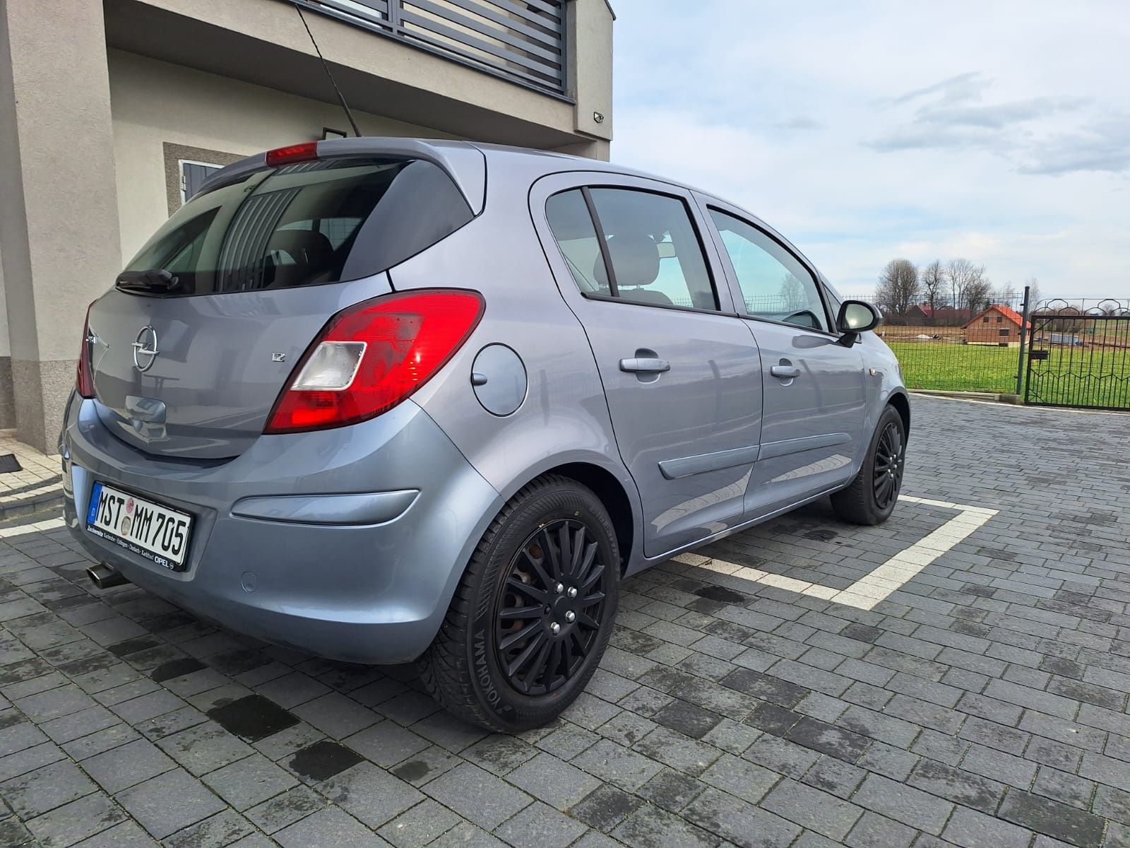 Opel corsa 1.2 benzyna