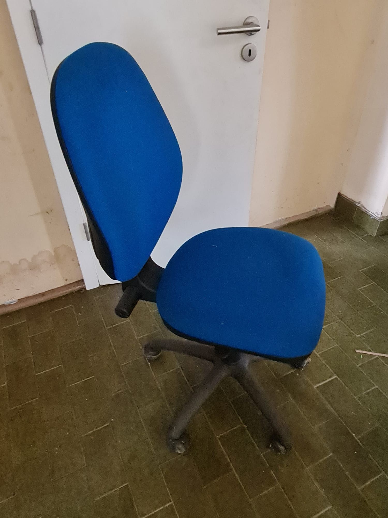 Cadeira rodada tecido