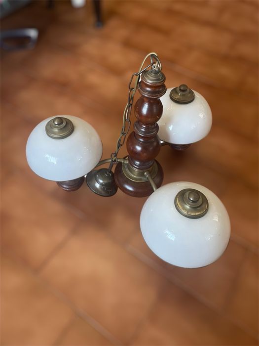 Candeeiro de teto vintage em madeira e metal