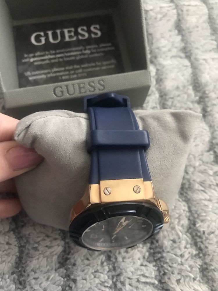 Zegarek GUESS meski jak nowy granatowy