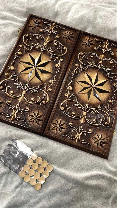 Шахи та нарди від виробника із натурального дерева на подарунок