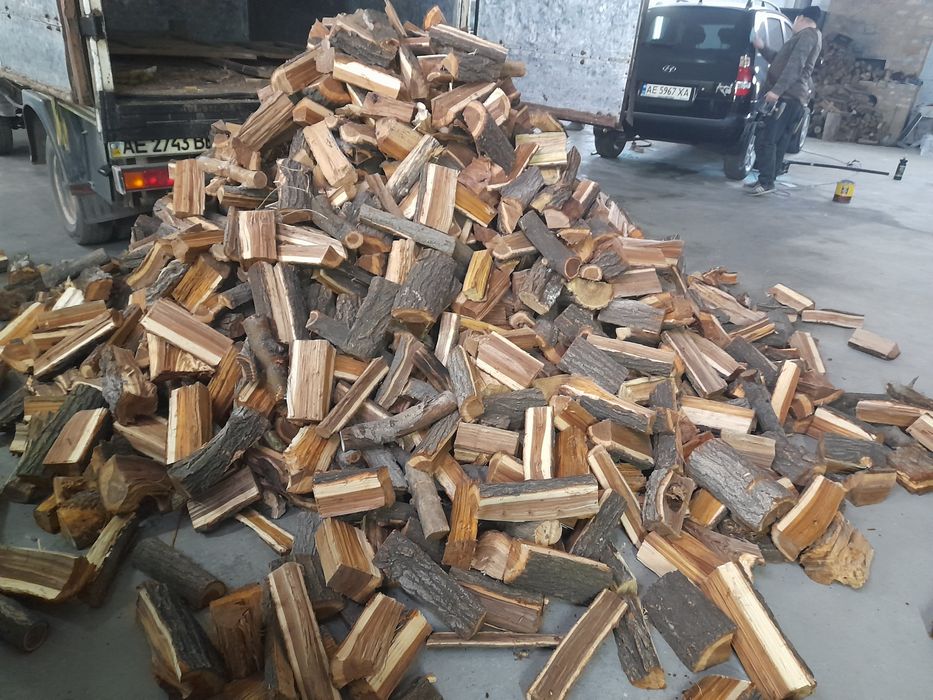 Дрова колотые твердых пород и Фруктовые