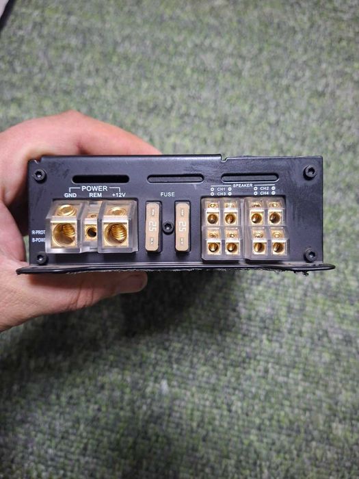 4-канальный усилитель DECKER PS 4.100