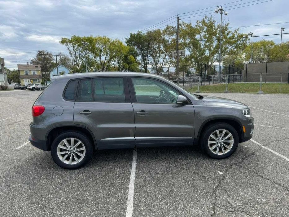 Volkswagen Tiguan SE 4Motion      2014