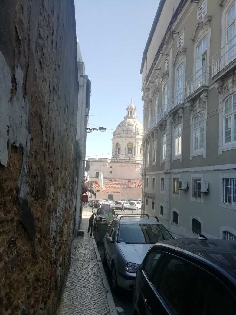 Trespasse de Loja na Feira da Ladra