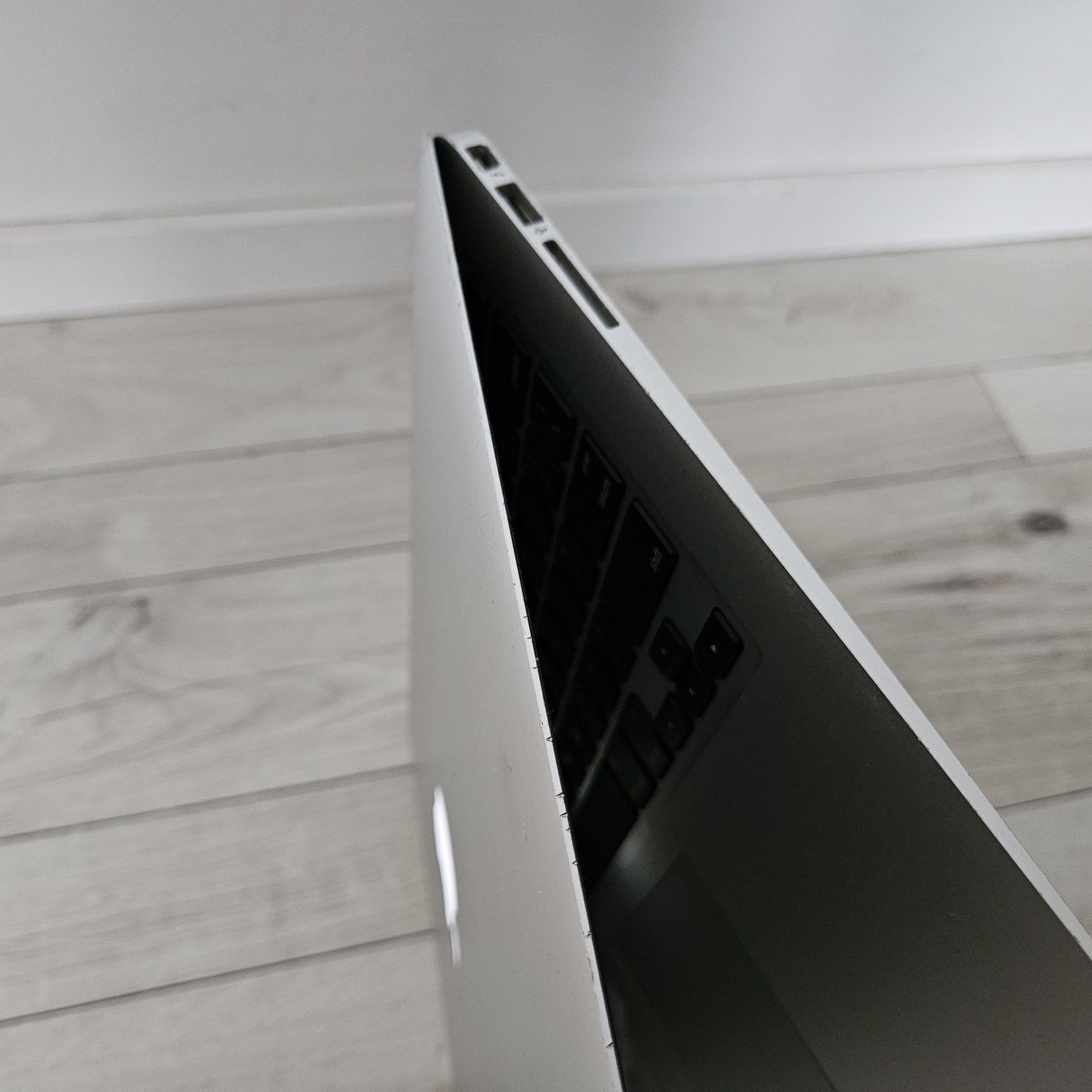 Apple Macbook 2017 2018 core i5