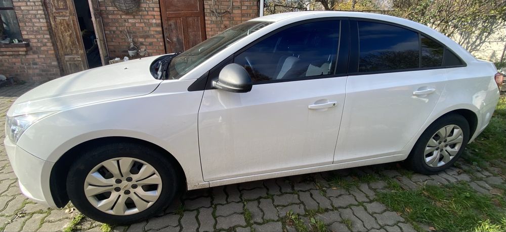 Chevrolet Cruze 2015 1.8 бензин автомат
