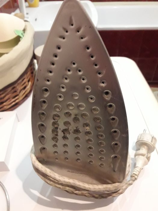 Продам утюг Ровента, рабочий.