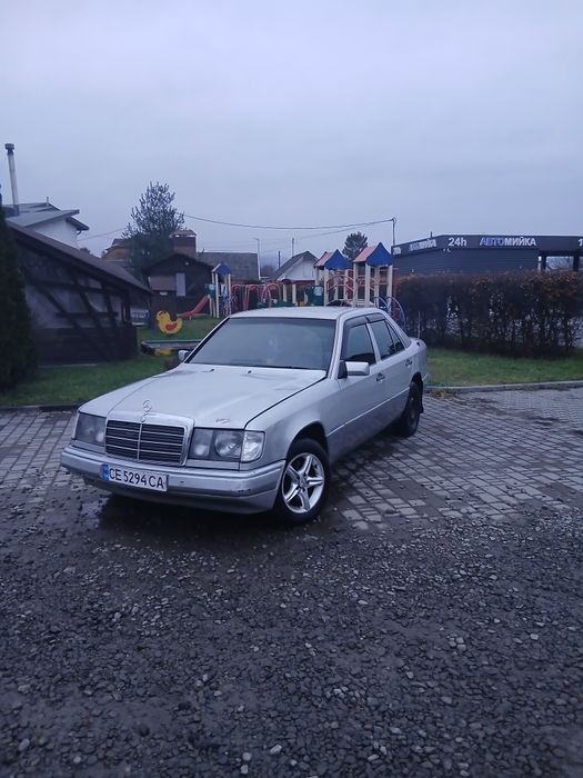 Продам 124 мерседес