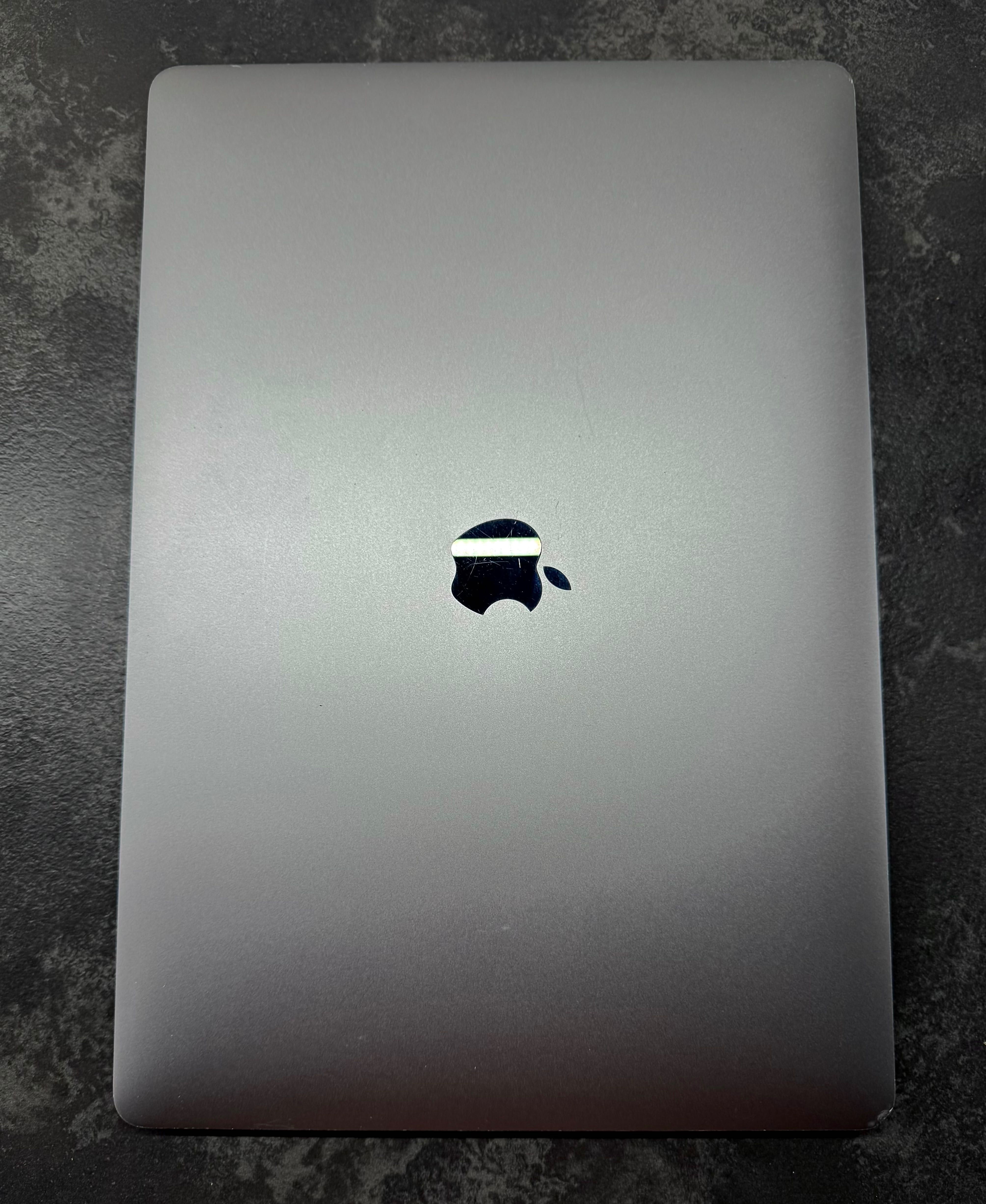 MacBook Pro 15” 2017 | i7 2.9GHz /16GB RAM /512GB SSD /Radeon Pro 560