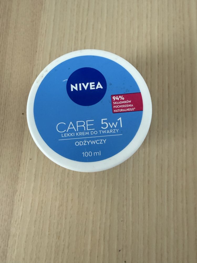 Krem niebieski nivea do twarzy care 5w1 odżywczy, nie otwierany nowy