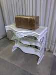 Movel antigo branco