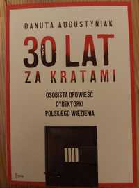 30 lat za kratami