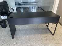 Secretaria preta Ikea