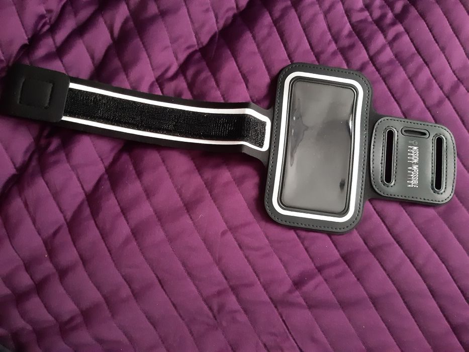 Futerał na telefon na ramię