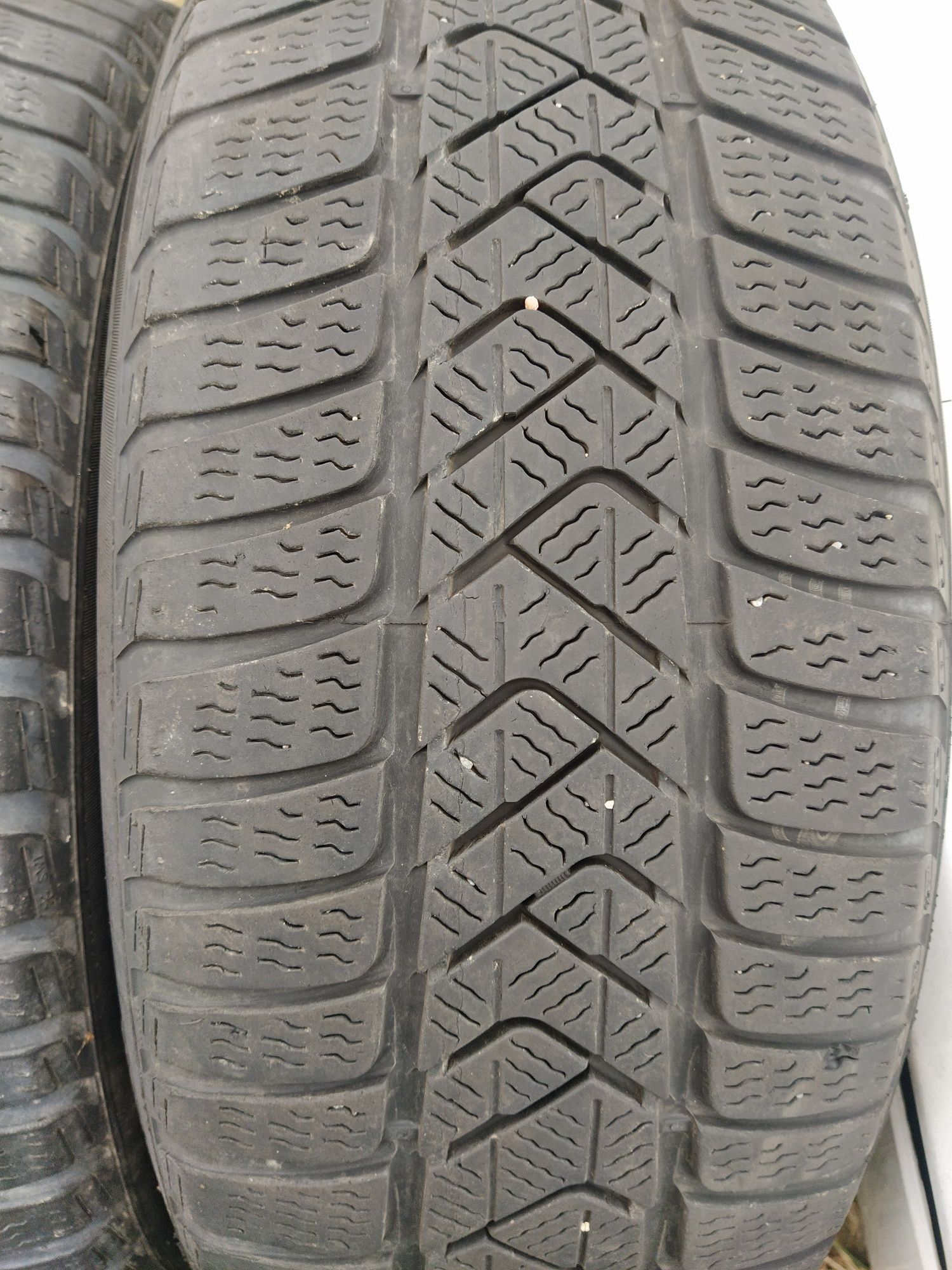 Opony zimowe Pirelli Sotto Zero 3 16 cali