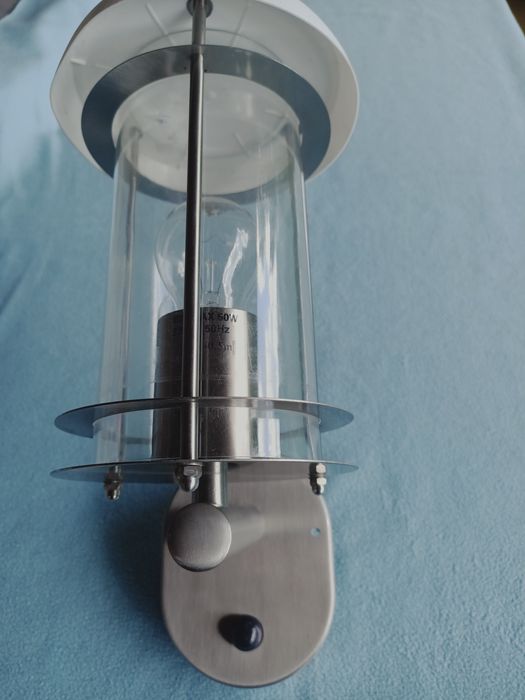 Kinkiet lampa na zewnątrz