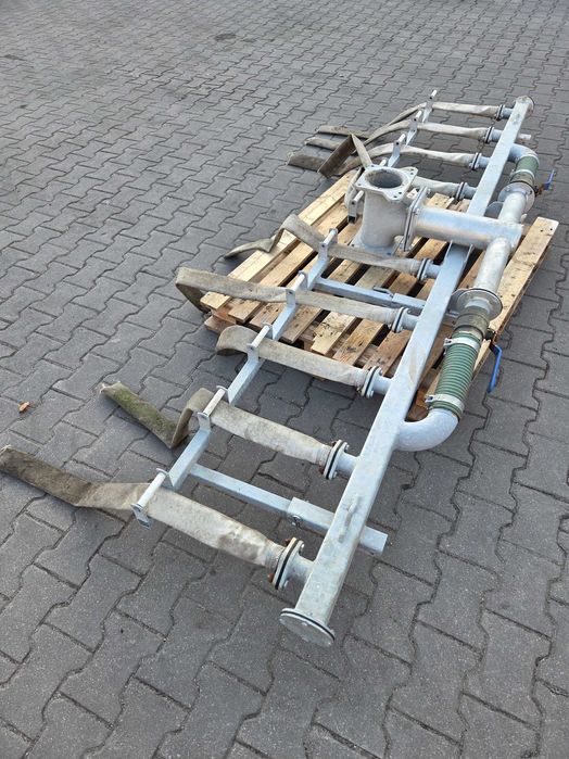 Aplikator do gnojowicy z wężami